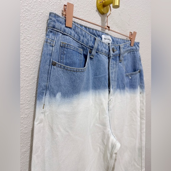 Superdown NWOT Claire Ombré Blue to White Raw Hem Relaxed Jeans Sz 26 Revolve - Picture 9 of 10